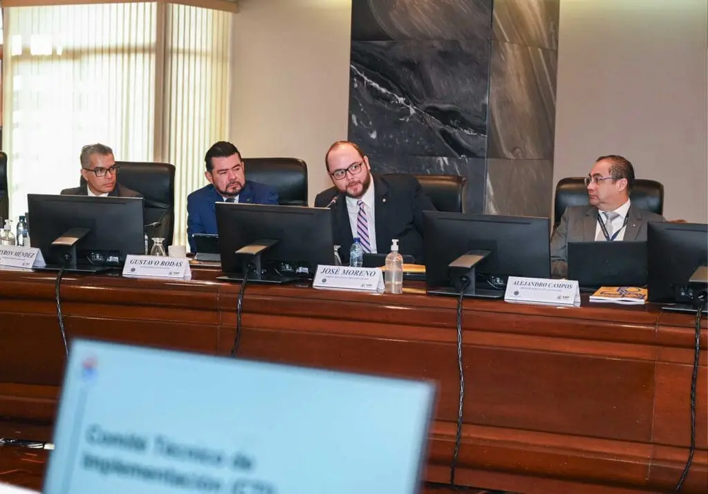 Mesa-tecnica-de-trabajo-38