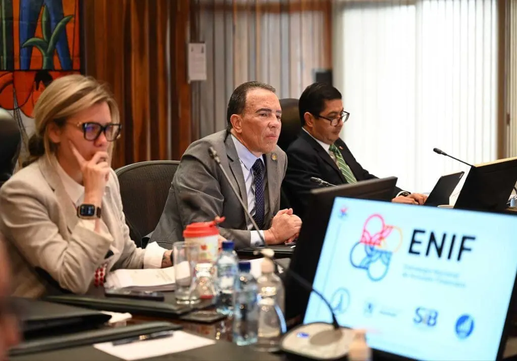 Mesa-tecnica-de-trabajo-43