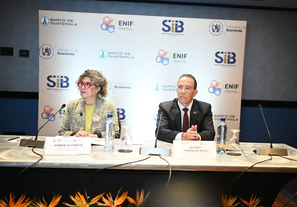 Conferencia de prensa: Ministra de Economía, licenciada Gabriela García y Presidente de la Junta Monetaria y del Banco de Guatemala, licenciado Alvaro González Ricci.