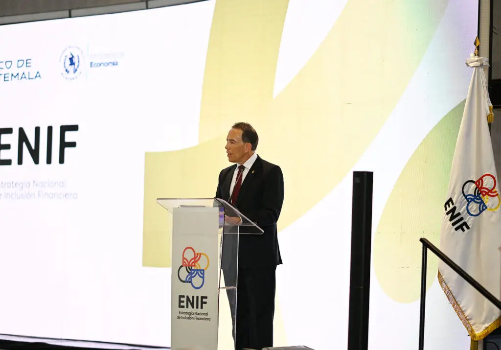 Presidente de la Junta Monetaria y del Banco de Guatemala, licenciado Alvaro González Ricci.