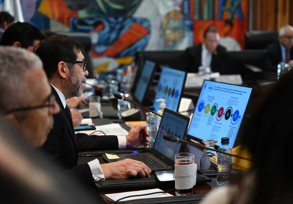 Secretario Ejecutivo de la Estrategia Nacional de Inclusión Financiera, doctor Héctor Augusto Valle Samayoa. Reunión de la COMIF correspondiente al primer trimestre del año.