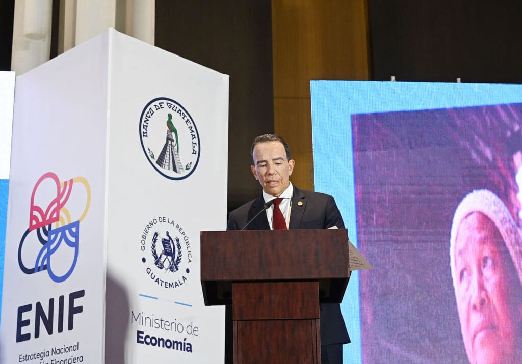 Presidente de la Junta Monetaria y del Banco de Guatemala, licenciado Alvaro González Ricci.