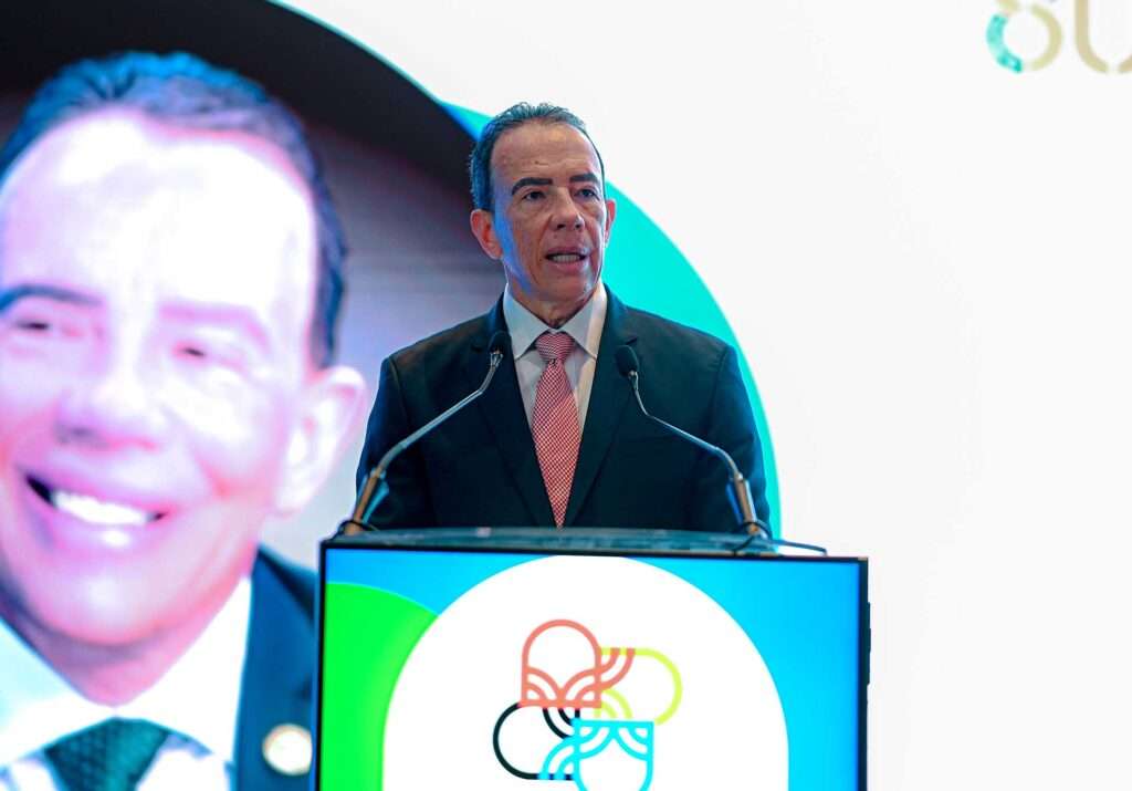 Presidente de la Junta Monetaria y del Banco de Guatemala, licenciado Alvaro González Ricci.